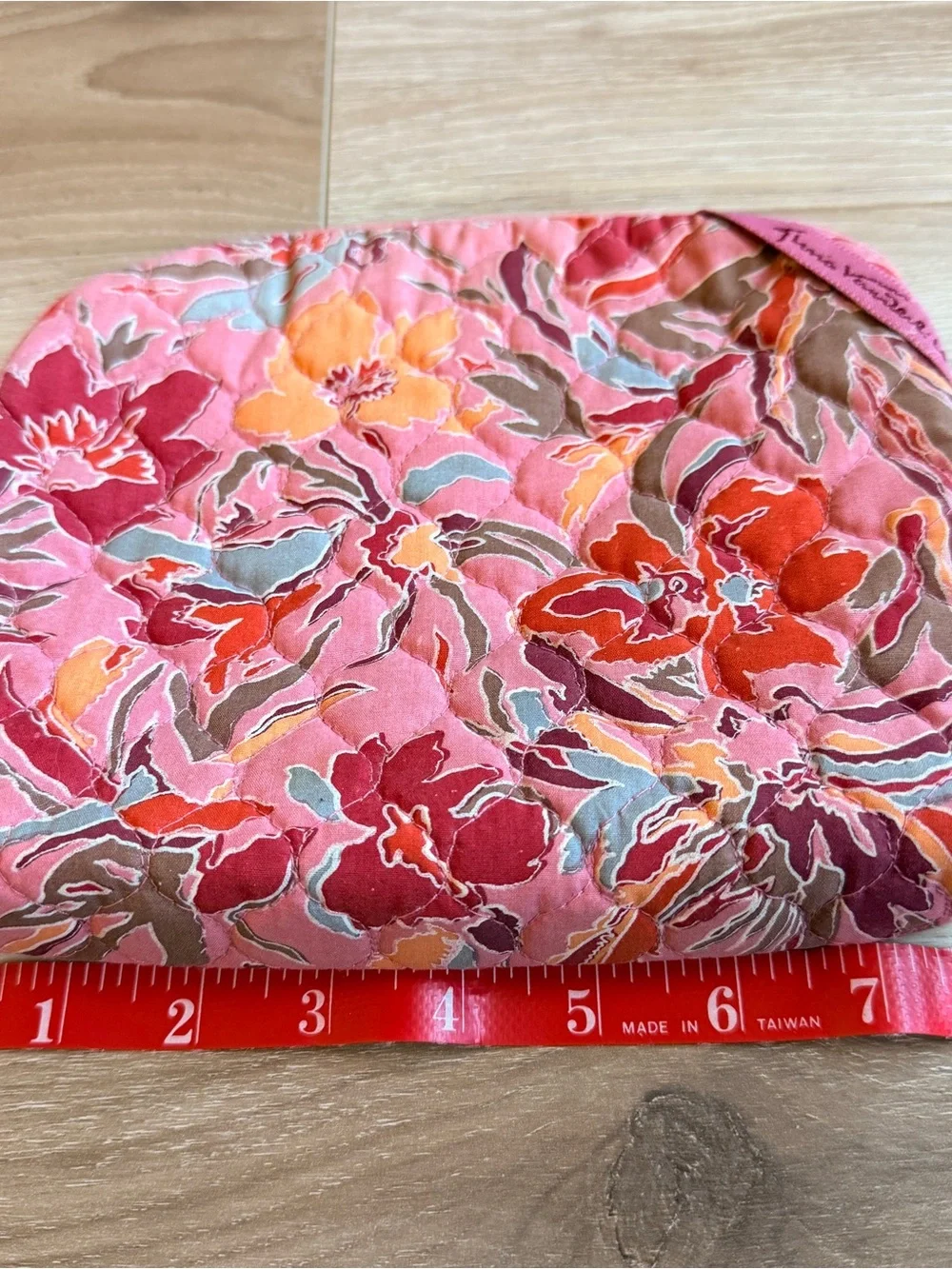 Gloria Vanderbilt Pink Floral Quilted Cosmetic Bag vintage